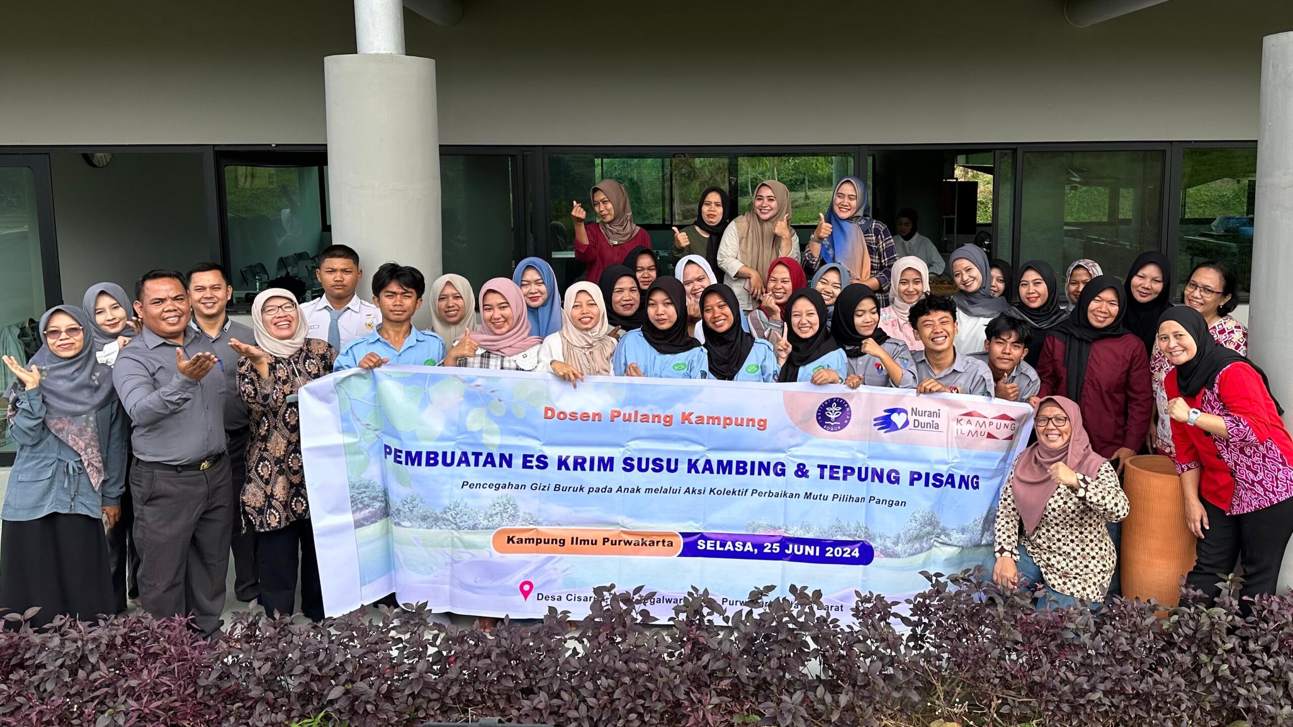 dosen pulang kampung